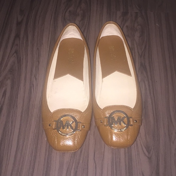 Michael KORS Fulton Flats in Luggage (Tan/Brown) - Picture 2 of 5